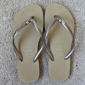 Havaianas Gold Crystal Flip-Flop, Size US 8 (37)